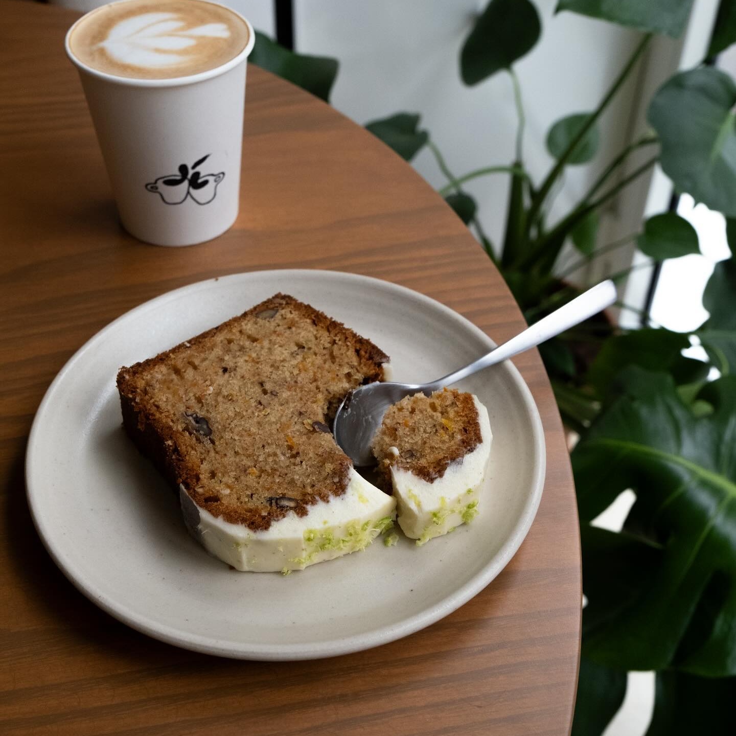 Carrot Cake maison avec glaçage cream cheese et café NOA